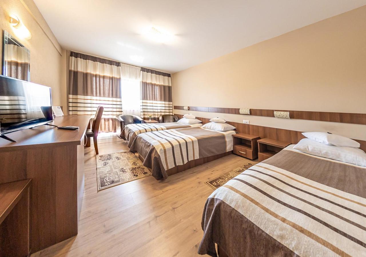 Hotel Crisana Arad Ngoại thất bức ảnh