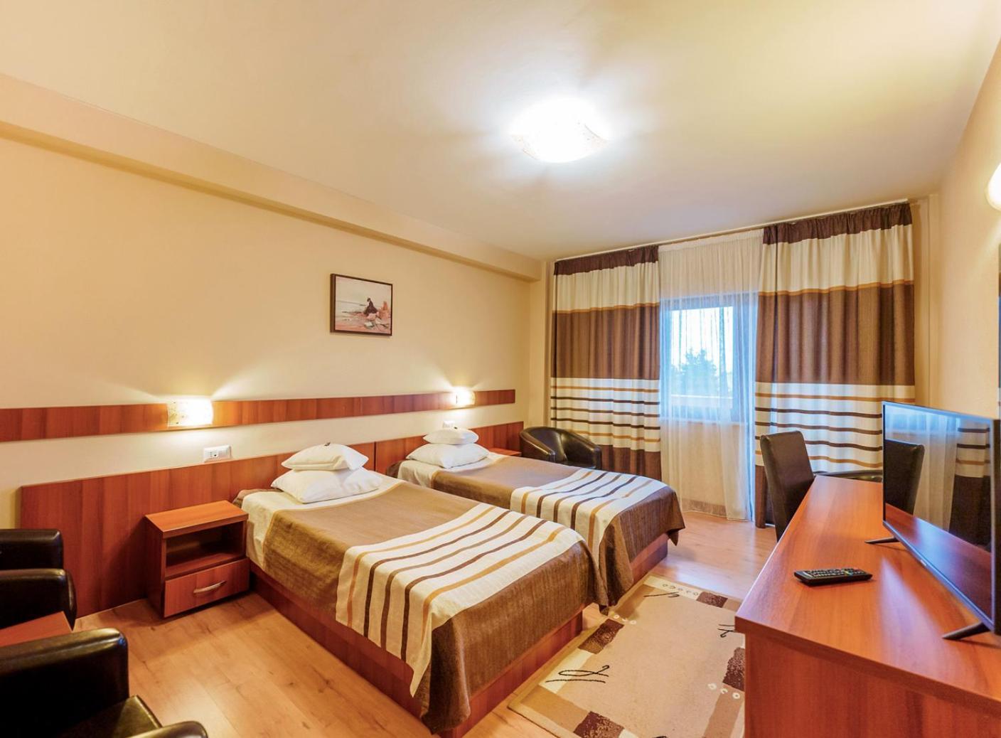 Hotel Crisana Arad Ngoại thất bức ảnh