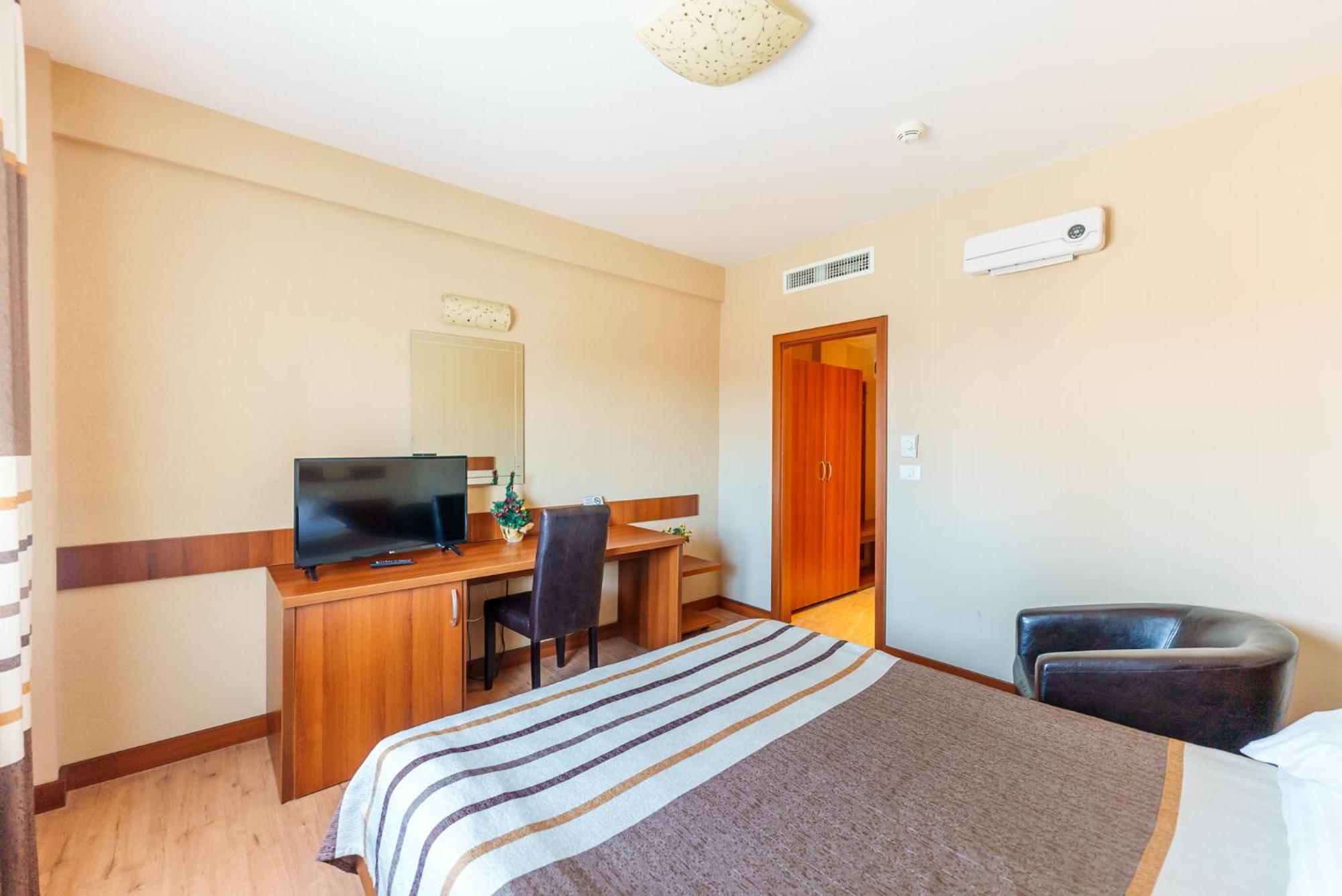 Hotel Crisana Arad Ngoại thất bức ảnh